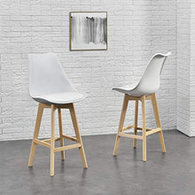 [en.casa] Set di 2 Sgabelli da Bar 2 Sedie Alta con Gambe di Legno Massello di Faggio con Poggiapiedi Seduta Imbottita Cucina/Bar/Ristorante - Bianco