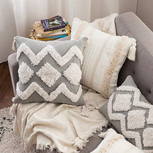Federa per cuscino in stile tribale boho intrecciato con nappe a righe
