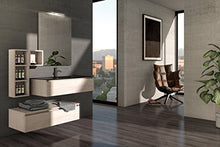 Mobile da bagno, specchio con luci a led, cassetti come da foto Misura: L.135 P.46 cm Finitura: Finitura Rovere ?tranch�? chiaro Top: Vasca lavabo integrata in cristallo nero - 100% made in Italy