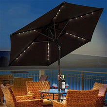 Tavolo da picnic all'aperto Ombrellone ad energia solare con 30 luci a LED, ombrelloni da esterno in alluminio per ponte, regolazione di inclinazione della piscina e braccialetti Li (sedia) Bbq Party