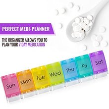 7 Day Pillola Organizer - con pulsante assistito aprire una scatola di viaggio