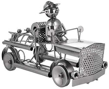 BRUBAKER Portabottiglie da Vino Dei Vigili Del Fuoco - Portabottiglie con Scultura in Metallo Del Motore Dei Pompieri - 32 cm di Metallo - Regalo di Vino per Pompieri e Donne Del Fuoco