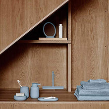 blomus - SONO - Specchio cosmetico – Moonbeam/bianco – ceramica/silicone – (altezza x larghezza x profondità) 185 x 90 x 170 mm, taglia unica, 69162