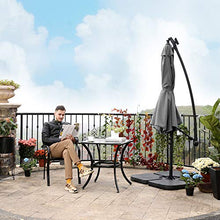 SONGMICS Ombrellone da Giardino Decentrato con 32 Luci a LED a Energia Solare, Ombrellone Ø 3 m con Base, Protezione UPF50+, Manovella per Apertura/Chiusura, Terrazzo Cortile, Grigio GPU018G01