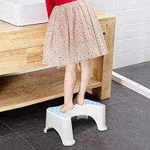 AJH Sgabello per Bambini Sgabello per WC Sgabello in plastica Sgabello per Lavaggio Bagno Cuscino per WC Poggiapiedi Sgabello Antiscivolo (Blu 47 * 35,3 * 21 cm)