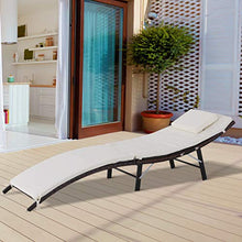 Outsunny Sdraio Lettino da Giardino Ergonomica con Cuscino Rimovibile Pieghevole Rattan 196x61x53cm Bianco