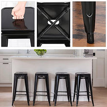 Yaheetech Set 4 Sgabelli Alti da Bar Cucina in Metallo Industriali Impilabili Neri 76 cm