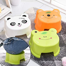 ECSWP QWBGJSNM Sgabello for Bambini Cartoon Soggiorno Addensare plastica Sgabello Bagno Anti-Slip Bench Modello Sgabello Animale Piccolo Passo (Color : D)