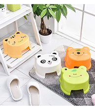 ECSWP QWBGJSNM Sgabello for Bambini Cartoon Soggiorno Addensare plastica Sgabello Bagno Anti-Slip Bench Modello Sgabello Animale Piccolo Passo (Color : D)