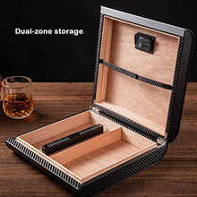 Humidor Moderno in Cedro in Fibra di Carbonio con Igrometro Digitale e Umidificatore, Portasigari di Grande Capacità Armadietto per Sigari Portatile in Legno di Cedro, Contiene 20-35 Sigari
