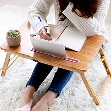 JINKEBIN Tavolo pieghevole per computer portatile con gambe regolabili in bambù naturale pieghevole per la colazione e servire il letto vassoio per computer portatile