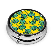 Contenitore rotondo per pillole con lumaca verde Guy in Sun a 3 scomparti, in metallo, per medicina e vitamine, per viaggi all'aperto