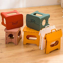 MoYouno Sgabello pieghevole rosso portatile, robusto e pieghevole, in plastica, per bagno, casa, cucina, giardino, viaggi all'aria aperta