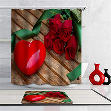 Combinazione Bagno. Immagini Chiare E Colori Vivaci Rendono Il Tuo Bagno Pieno di Vita. Accessori da Bagno. Rosa Rossa sul Bordo di Legno.