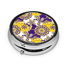 Contenitore rotondo per pillole con motivo cachemire mandala viola e giallo a 3 scomparti, in metallo, per medicina e vitamine, per viaggi all'aperto