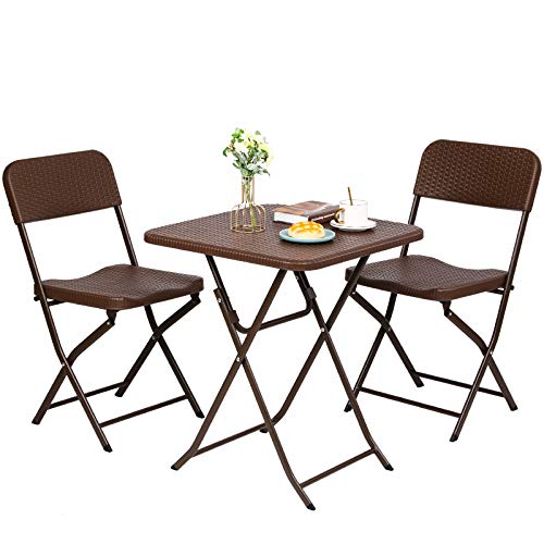 Femor Set di Mobili da Giardino, Set 3 Pezzi Tavolino in Plastica HDPE( Polyrattan) , Tavolo Pieghevole (60*60*74cm), con 2 Sedie Pieghevoli (40*43*86cm), per Cortile, Giardino e Esterno