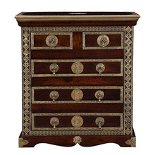Casa Moro | Cassettone orientale Malek marrone 75x45x80 (LxPxH) in legno massello di sheesham decorato con intarsi in ottone pregiato | Puro artigianato | Tavolo da notte a 5 cassetti | MA80-140