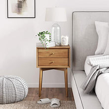 Nathan James 32704 Harper Mid-Century - Comodino in legno di quercia con 2 cassetti, tavolino laterale con contenitore, colore: Marrone