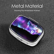 VunKo Space Wolf - Portapillole portatile in metallo, piccolo contenitore per pillole per borsa o tasca, 2 scomparti per esigenze quotidiane e viaggi