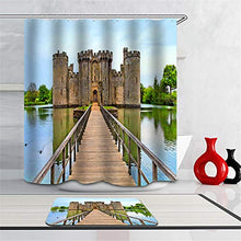 Combinazione Bagno. Immagini Chiare E Colori Vivaci Rendono Il Tuo Bagno Pieno di Vita. Accessori da Bagno. Il Castello. Lago.