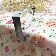 Zliger 20 Pezzo Fermatovaglia in Acciaio Inox Clip Tovaglie Tovaglia Copertura Morsetto Clip Metalliche Regolabili per Picnic Barbecue Buffets Food Feste Fai da Te Home And Outdoor Garden (Argento)