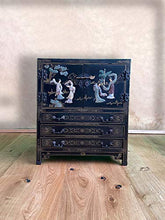 Cassettiera asiatica (41 x 61 x 71 cm) in narghilè – Nero – con noccioli in pietra ollare intagliati