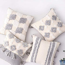 Federa per cuscino in stile tribale boho intrecciato con nappe a righe
