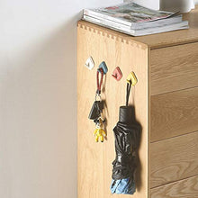 Ganci adesivi da parete per appendere il portasciugamani senza trapano. Ganci da parete per appendere facilmente il portasciugamani bagno.