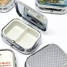 3 pezzi Scatola per Pillole Metallo, Feelairy Portapillole Tascabile 2 Scomparti con Specchio, Portapillole Settimanali da Viaggio per Vitamine e Medicinali Tablet per Uso Quotidiano