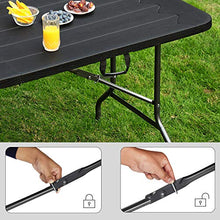 SONGMICS Tavolo Pieghevole, Grande, da Giardino con Superficie in Plastica con Venatura del Legno, da Campeggio, Chiusure di Sicurezza, Terrazza, Festa, Impermeabile, 180 x 75 x 74 cm, Nero GPT05BK