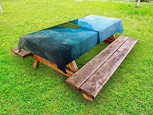 ABAKUHAUS Wyoming Tovaglia da Esterno, Riflessioni sul Lago Leigh, Tovaglia da Picnic Lavabile Decorativa, 145 cm x 210 cm, Olive Green e Blue Sea