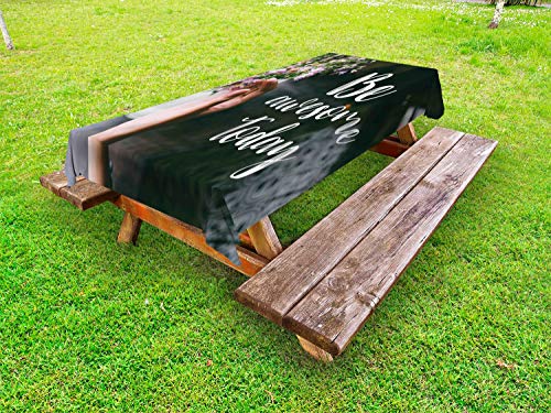 ABAKUHAUS Detto Tovaglia da Esterno, Mano e Blurry Fiori Indietro, Tovaglia da Picnic Lavabile Decorativa, 145 cm x 265 cm, Multicolore