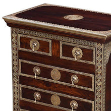 Casa Moro | Cassettone orientale Malek marrone 75x45x80 (LxPxH) in legno massello di sheesham decorato con intarsi in ottone pregiato | Puro artigianato | Tavolo da notte a 5 cassetti | MA80-140