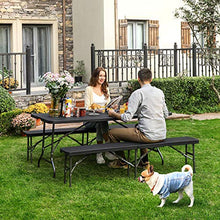 SONGMICS Tavolo Pieghevole, Grande, da Giardino con Superficie in Plastica con Venatura del Legno, da Campeggio, Chiusure di Sicurezza, Terrazza, Festa, Impermeabile, 180 x 75 x 74 cm, Nero GPT05BK